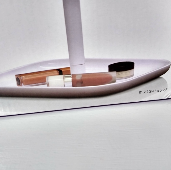 Lighted makeup mirror - Picture 2 of 9